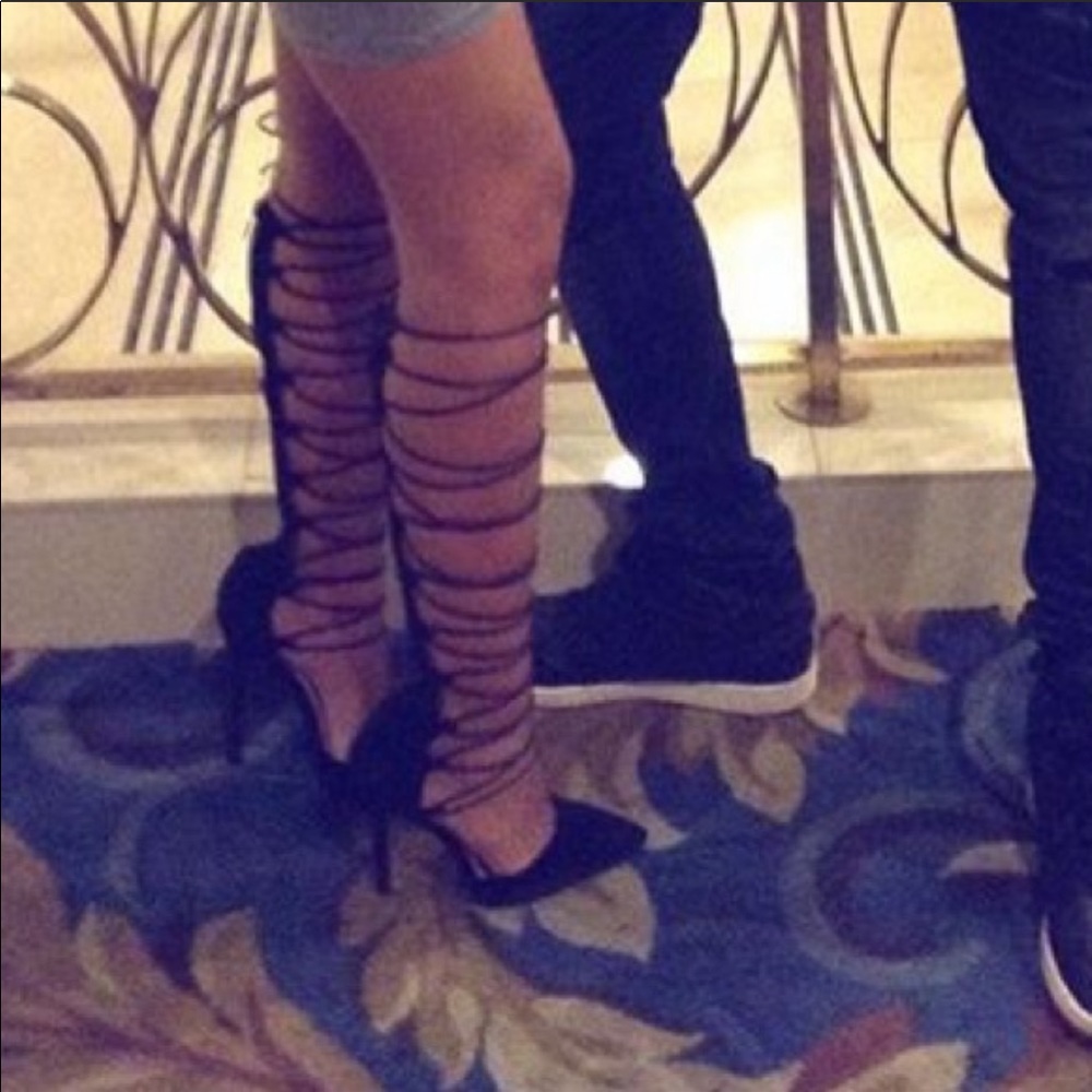 Black tie up heels….size 7 only worn once !
